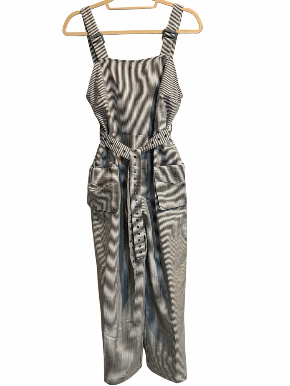 URBAN OUTFITTERS Pinstripe Utility Jumpsuit  NWT!! 🖤🤍💚